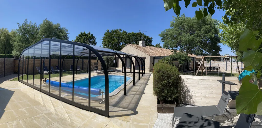Gite avec piscine couverte